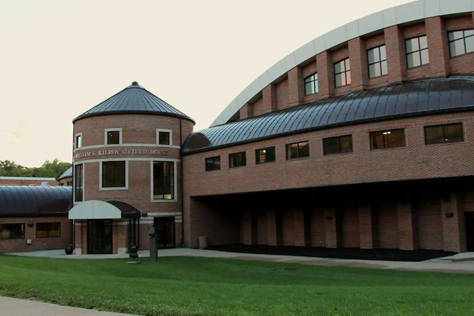 External view of the William S. Kilroy 43 Field House at University School.